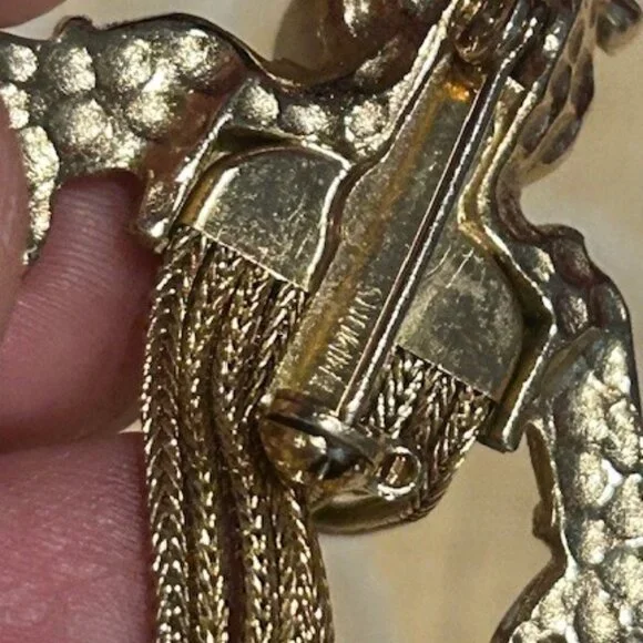 EMMONS Scarecrow Gold Faux Pearl BROOCH - Picture 8 of 8